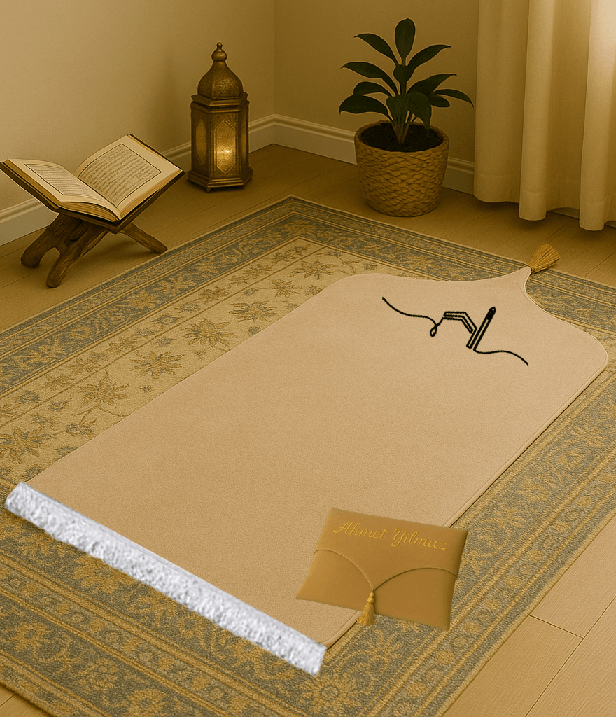 İsme Özel Deri Seccade Seti Bej - Çantalı Hediyelik 70x120cm | Lüks Tasarım - Carpetella